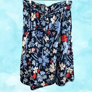 XXXL (22) Time and tru blue white floral pull on stretch linen blend flare skirt